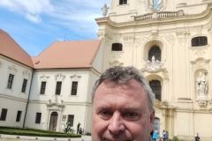 Pan farář Holý v Rajhradě
