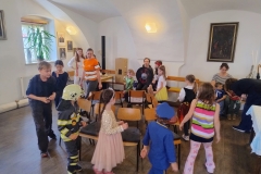 Židličkový tanec 1 Židličkový tanec 1